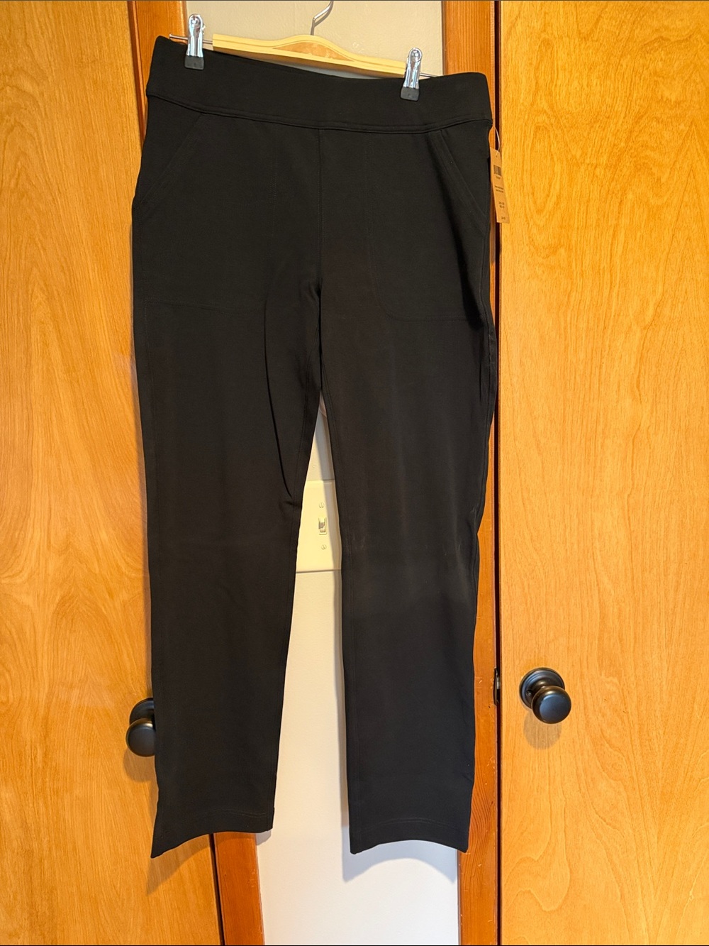 Duluth Trading Co Black Straight-Leg Pull-On Pants NOGA